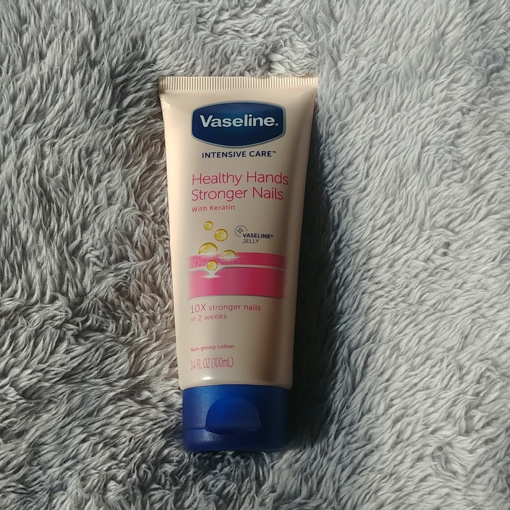 Vaseline Intensive Care Healthy Hands & Stronger Nails Lotion 3.4 Fl. Oz